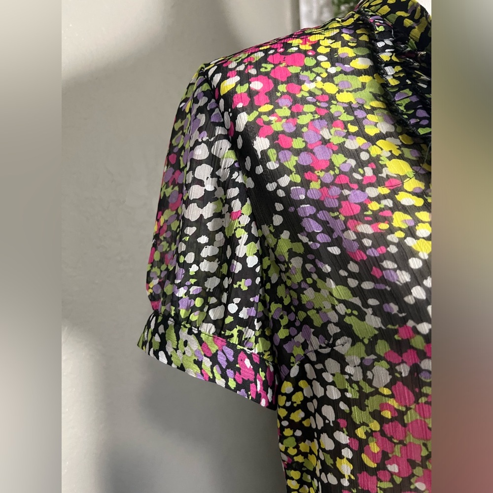 💫 Apostrophe short sleeve modest sheer ruffle front multicolor blouse - Picture 10 of 16